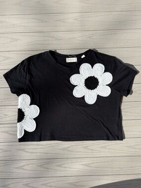 Altard State Crochet Daisy Cropped Short Sleeve Shirt